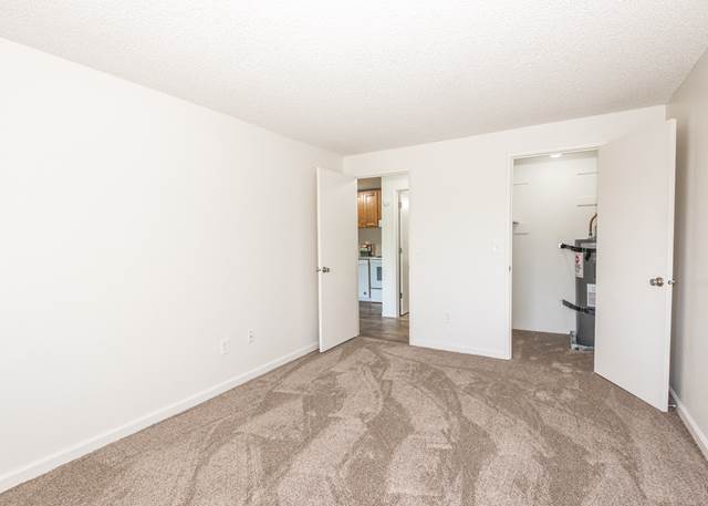 1-bedroom apartment at Creekside Commons Apartments in Tigard, OR